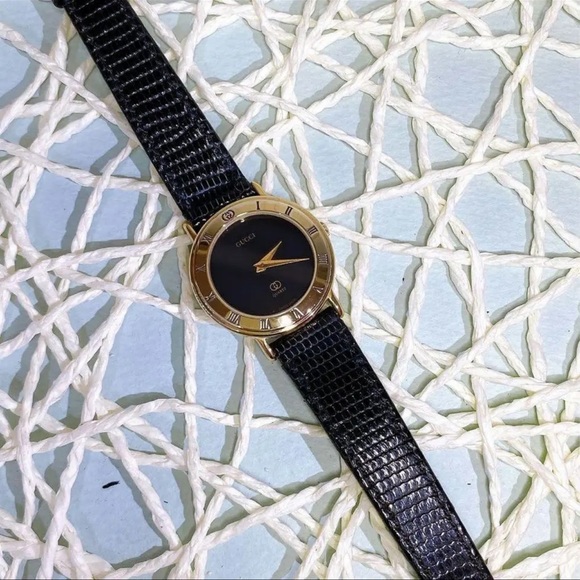 GUCCI Italian Luxury Watch Swiss Movement Quartz - Picture 8 of 9